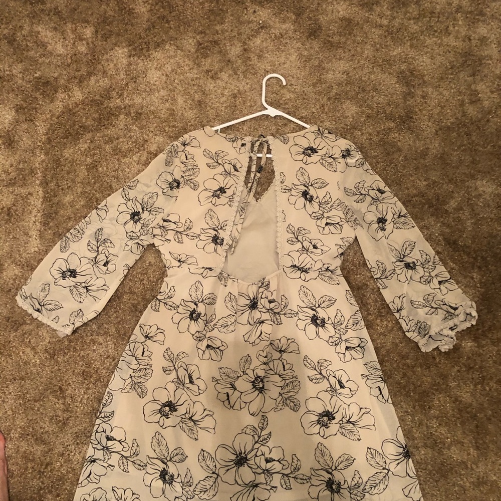 Dress - Picture 2 of 3